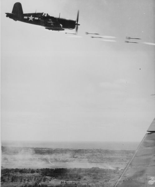 Corsair luchando en Okinawa